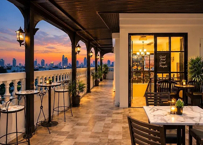 Rhythm And Rest Quarters At Khaosan Palace Hotel Bangkok