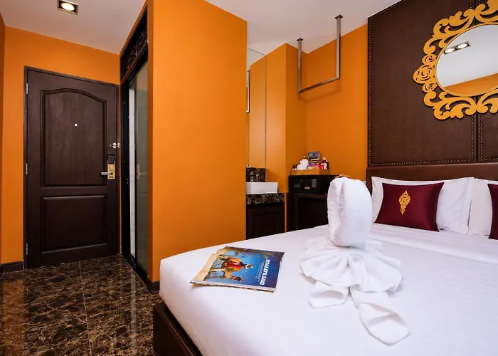Rhythm And Rest Quarters At Khaosan Palace Hotel