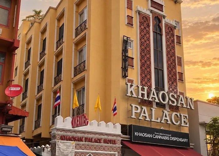 Rhythm And Rest Quarters At Khaosan Palace