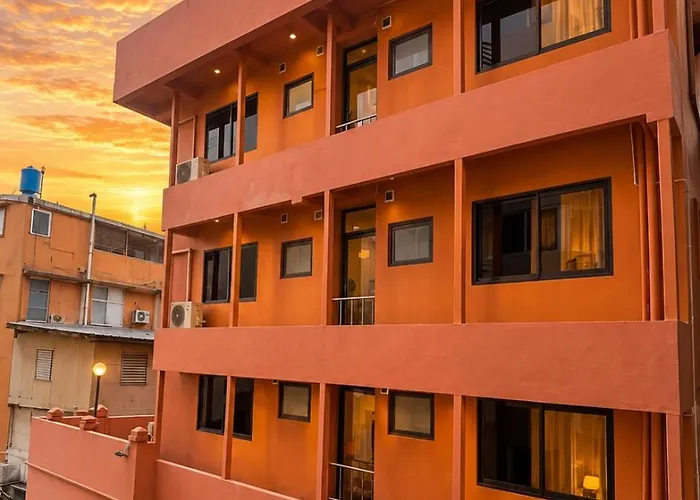 Hotel Rhythm And Rest Quarters At Khaosan Palace